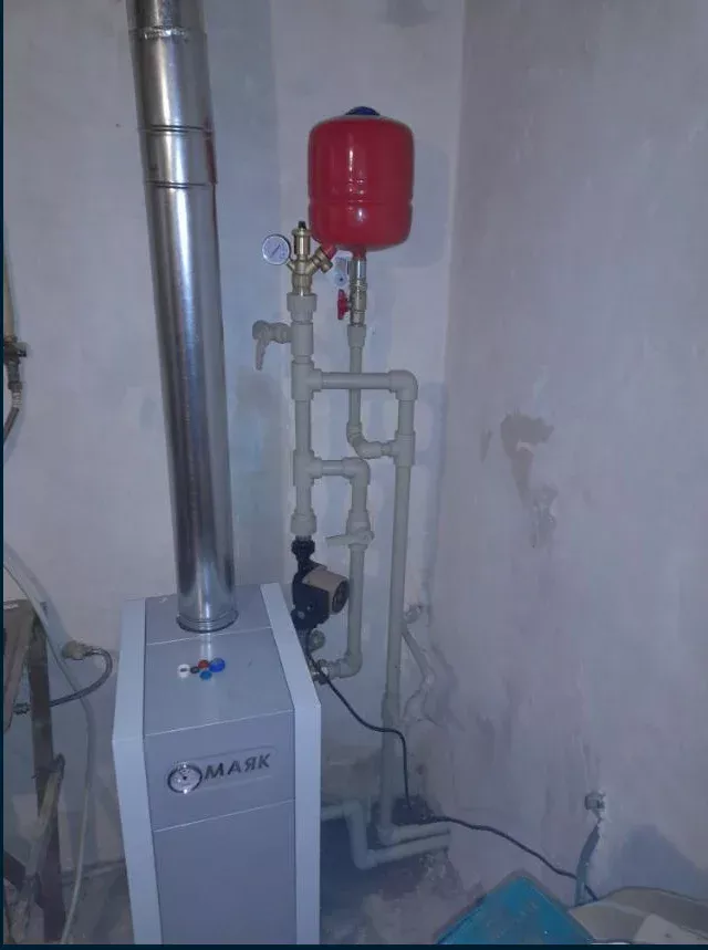 Установка напольного газового котла Полтава